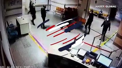 Bakan Koca'dan doktora bıçaklı saldırı girişiminde bulunulmasına tepki