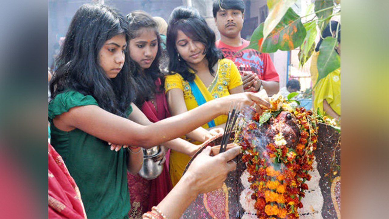 Vivah Panchami 2020: विवाह पंचमी पर मनचाहा वर पाने के लिए करें पूजा | Boldsky