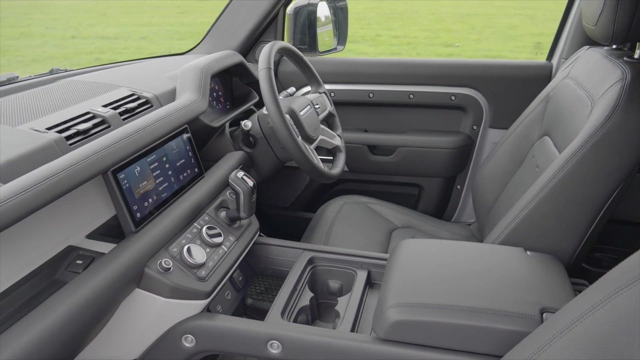 Land Rover Discovery 90 P300 Interior Design