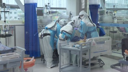 사흘 연속 천명 넘어...3단계 격상되면? / YTN