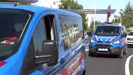 PKK'lı teröristin sağ kolu olan avukat tutuklanarak cezaevine gönderildi