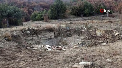 Kaçak kazıda 1800 yıllık erzak küpü paramparça oldu