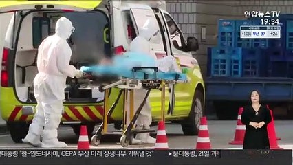 사흘째 1천명대…3단계 목전 두고 병상부족까지