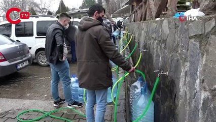 Bursa'da ucuz su için kilometrelerce kuyruk oluşturdular