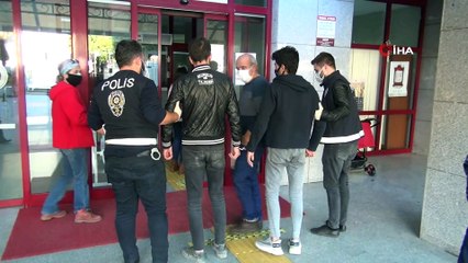 Anahtarını teslim etmedikleri eski iş yerini soydular