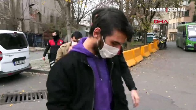 İstanbul'un göbeğinde kılıçlı gasp!