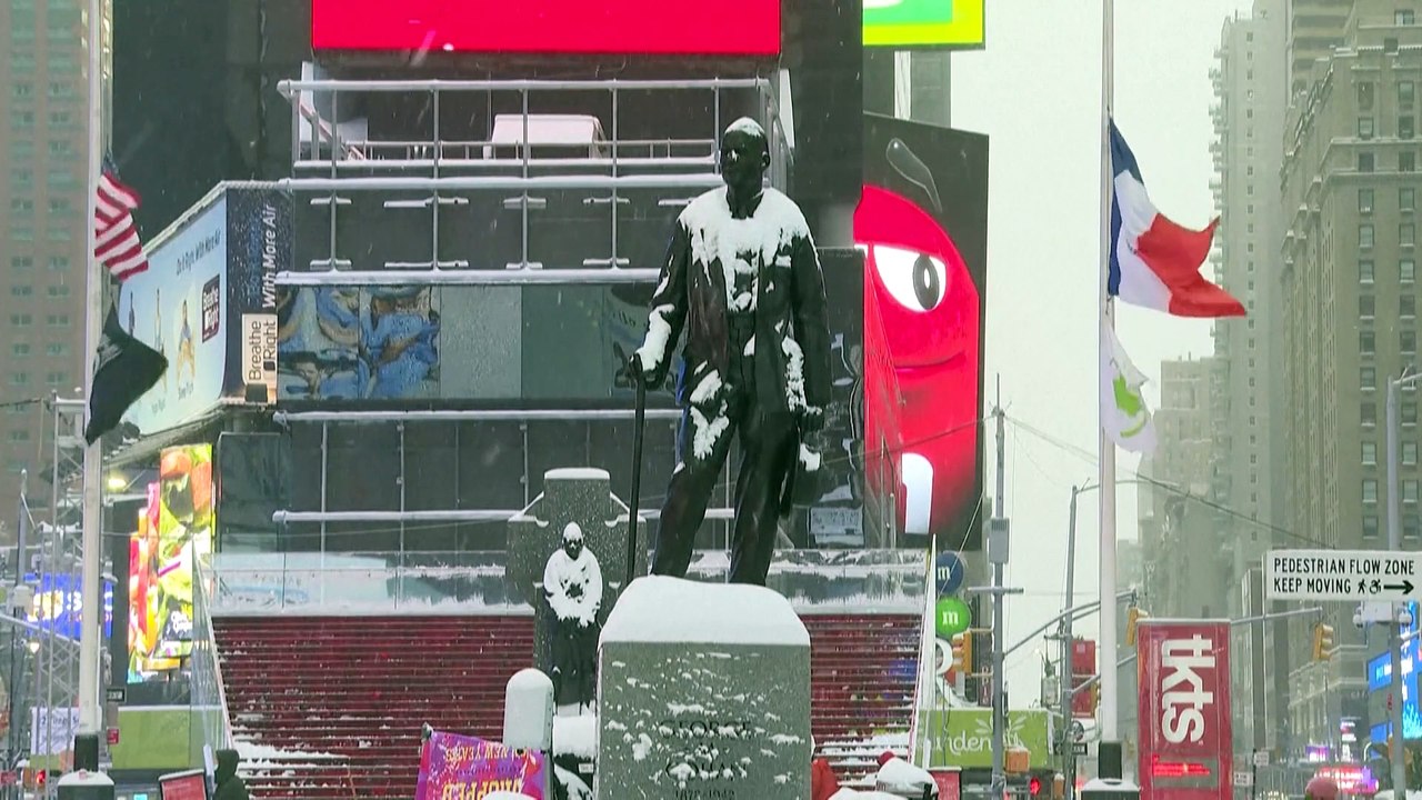 Winterwonne und Unfallserien: Schneesturm zieht über US-Ostküste