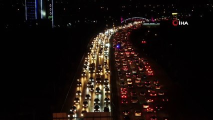Bursa’da kısıtlamaya dakikalar kala trafikte yoğunluk