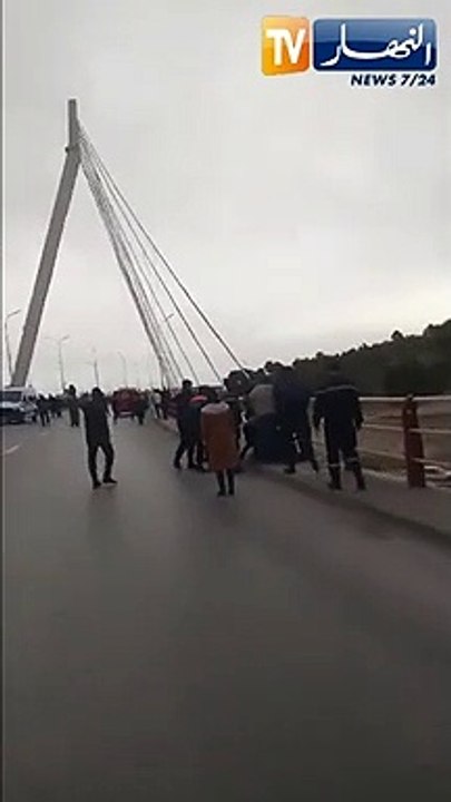 الجلفة: نائب برلماني ينقذ فتاة بعد أن حاولت الإنتحار من فوق جسر