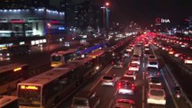 56 saatlik kısıtlamaya 1 saat kala İstanbul trafiği yüzde 45 seviyesin geriledi