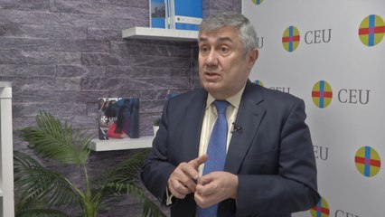 Experto explica que "sólo un 5% de números reciben premio" en Lotería de Navidad