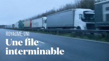 Coronavirus : des centaines de camions sont bloqués sur une autoroute en Angleterre