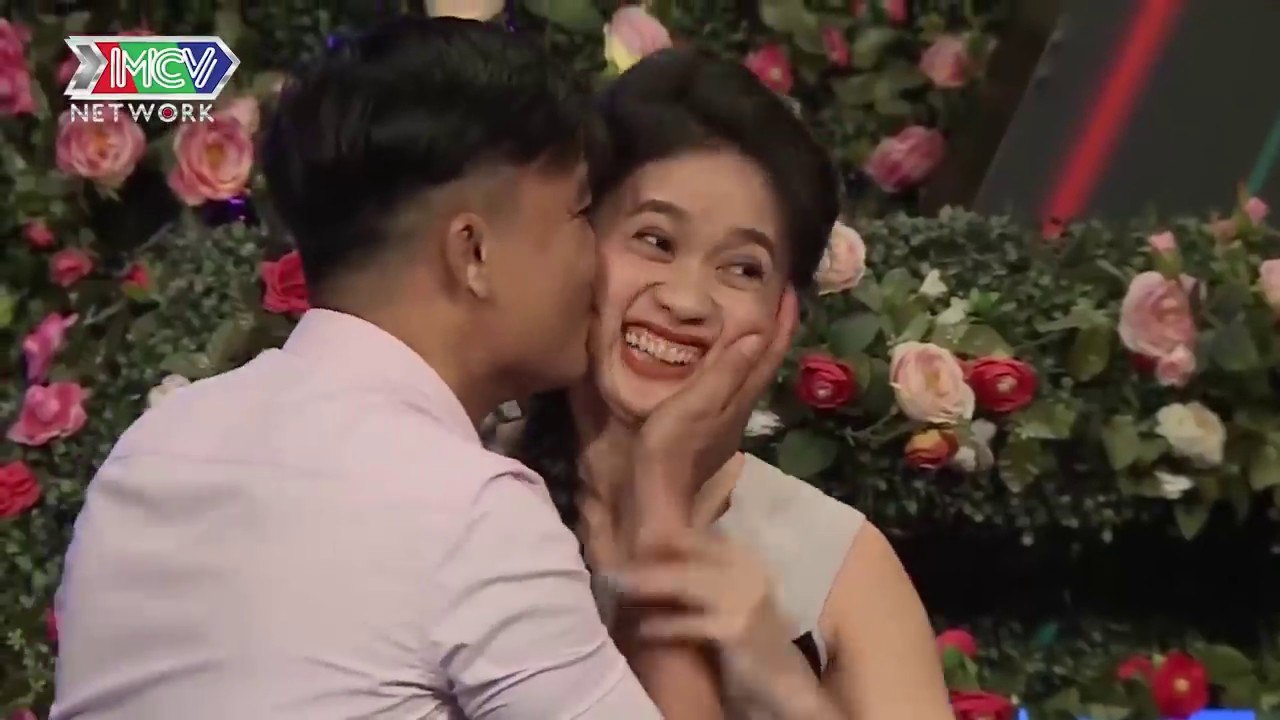 Nữ VĐV nhảy SEXY DANCE quậy tung sân khấu gọi chàng bằng CƯNG còn táo bạo THÁCH HÔN |BMHH