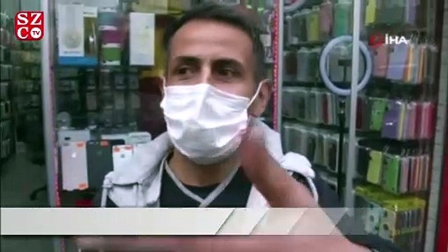Kaza yapan kamyonun deposundan akan yakıt faciaya davetiye çıkardı