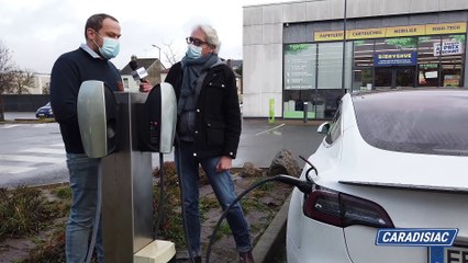 L'auto des voisins - En Picardie, Alexandre, restaurateur, est fidèle à Tesla depuis 2012
