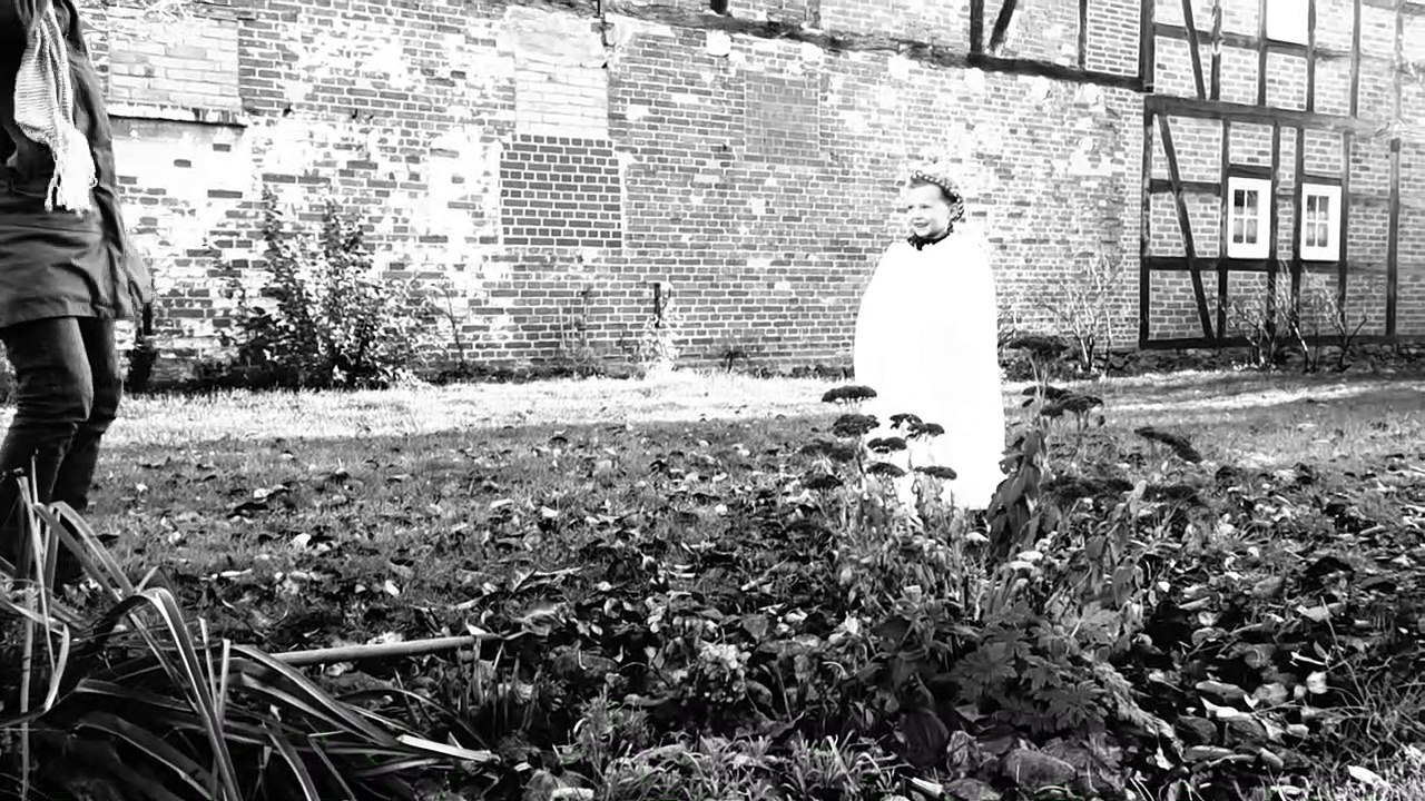 Kind in der Krippe - Krippenspiel Malchin 2020