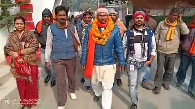 शिवसेना जिला प्रमुख की रिहाई पर सभी पदाधिकारियों ने माला पहनाकर किया स्वागत