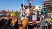 इंदौर: पेट्रोल डीजल की बढ़ती कीमतों के विरोध में सड़कों पर चली बैलगाड़ी, बैलगाड़ी पर नजर आए वाहन