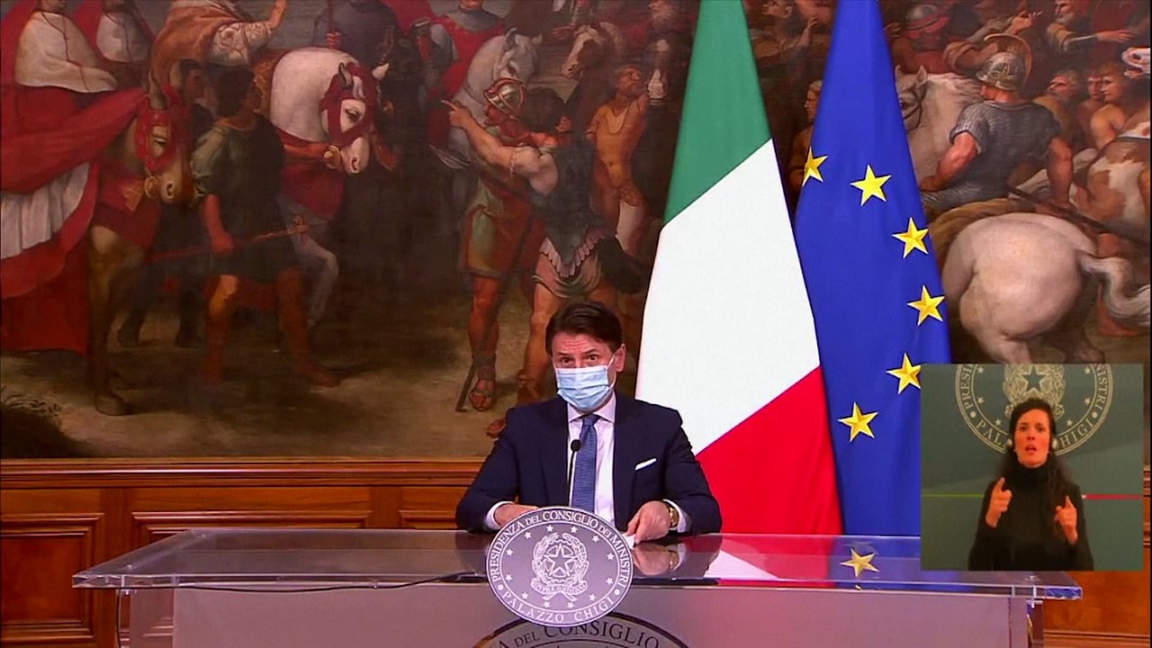 COVID-19 | Confinamientos "exprés" y duras restricciones para la Navidad europea