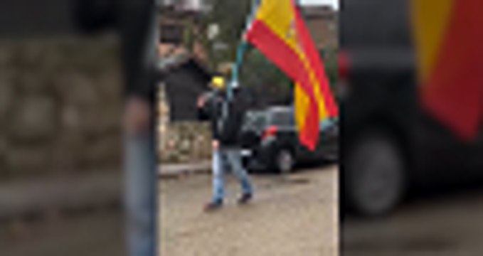 Ultraderechistas en casa de Montero e Iglesias