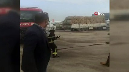 Park halindeki minibüs alev alev yandı