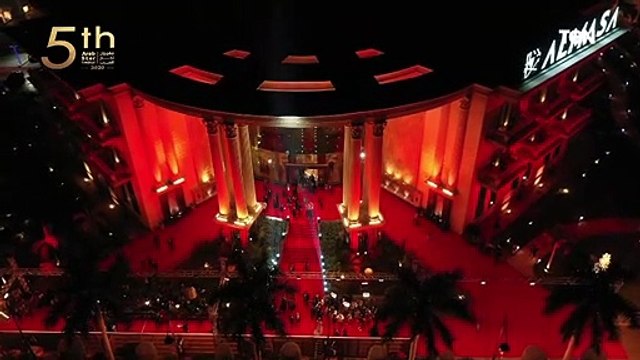 الإعلامي نشأت الديهي يتسلم تكريم قناة تن كأفضل قناة في مهرجان نجم العرب
