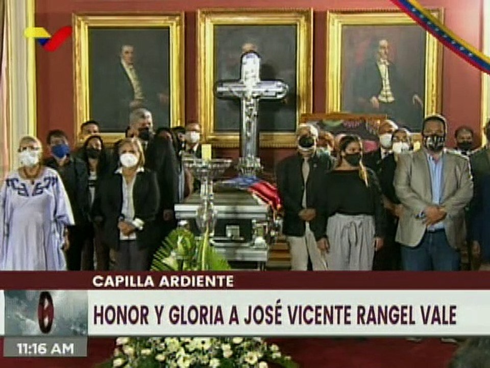 ANC entrega Acuerdo Constituyente que rinde honores a José Vicente Rangel Vale a sus familiares durante Capilla Ardiente