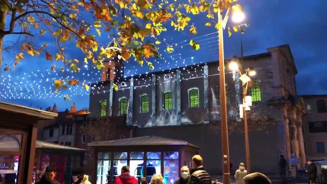 Martigues : L'île habillée de lumières et décors de Noël