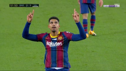 FC Barcelone : Araujo, un premier but en ciseau !