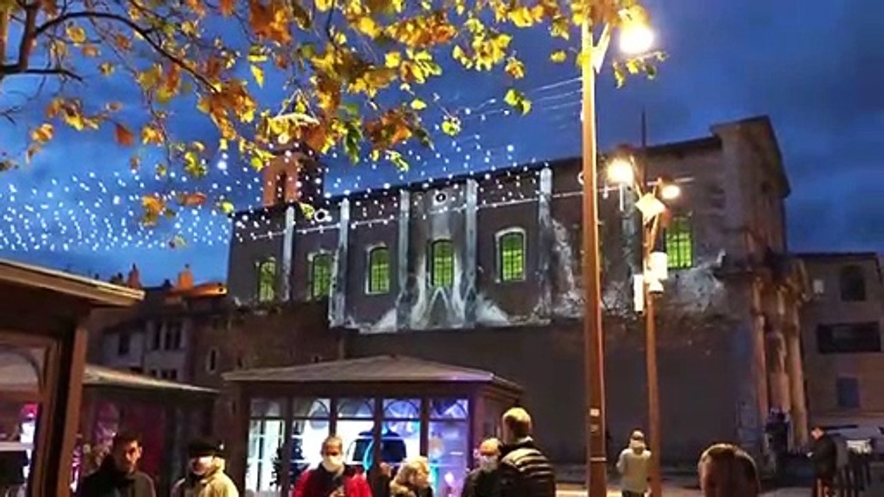 Martigues : L'île habillée de lumières et décors de Noël