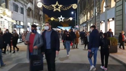 Coronavirus, shopping natalizio a Palermo