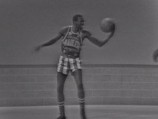 Harlem Globetrotters - Basketball Tricks