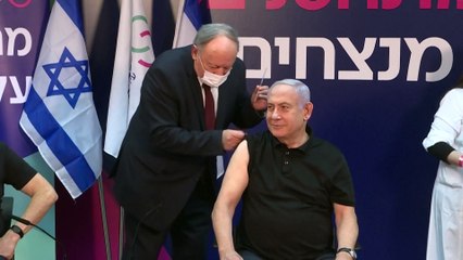 Israël : Benjamin Netanyahu s'est fait vacciner, la campagne de vaccination est lancée