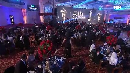 المبدعة دائمًا ملكة الدراما المصرية يسرا تفوز بجائزة أفضل ممثلة بمهرجان نجم العرب