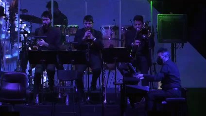 Raphael reúne a 5.000 personas en el WiZinz Center de Madrid