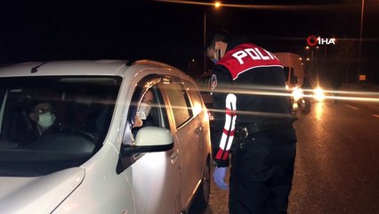 İş yerinden çıkıp eve gittiklerini söyleyen 4 kişi cezadan kaçamadı