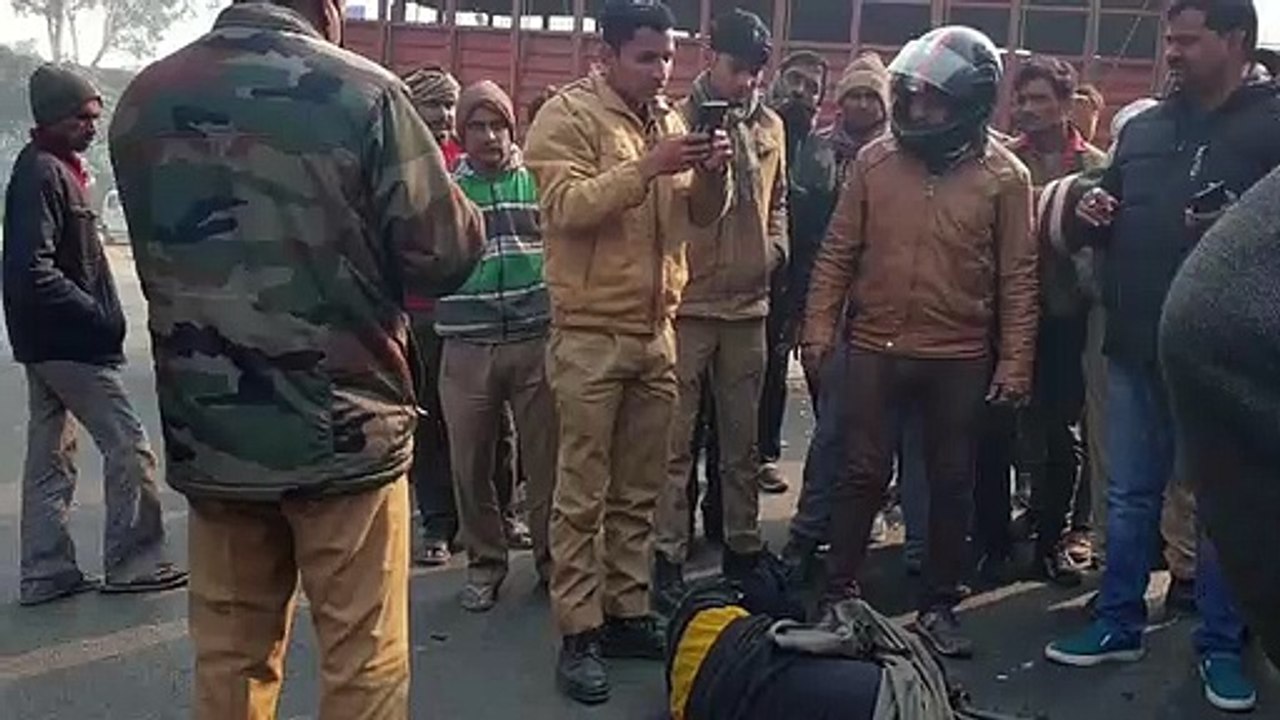 डीसीएम ने बाइक सवार को मारी टक्कर, बाइक सवार गंभीर रूप से घायल, स्थिति नाजुक