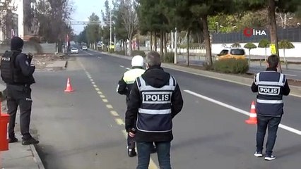 Diyarbakır’da kısıtlamada cadde ve sokaklar boş kaldı