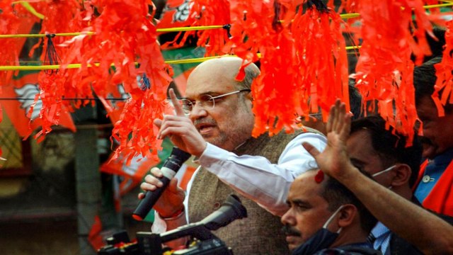 Shah's 2nd day in Bengal, showed strength through road show