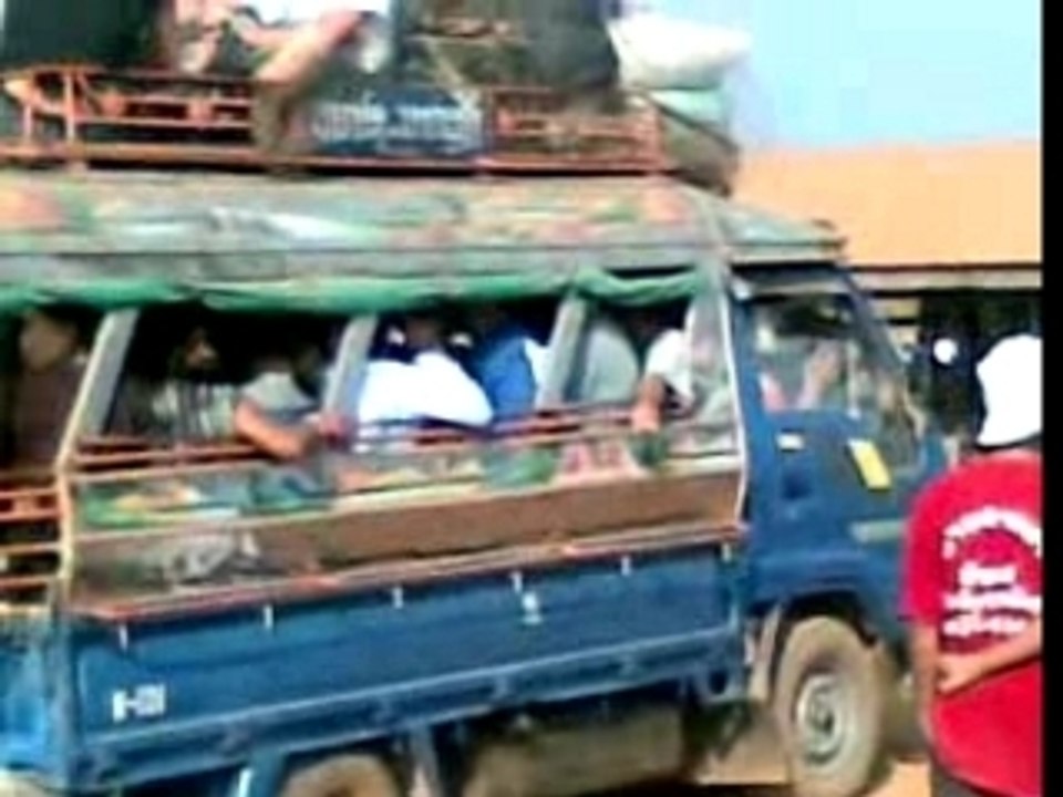 Bus lao a bloc.3