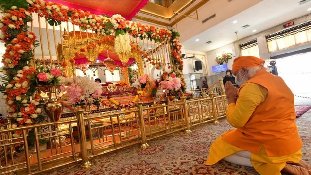 PM Modi visits Rakabganj gurdwara to woo farmers?