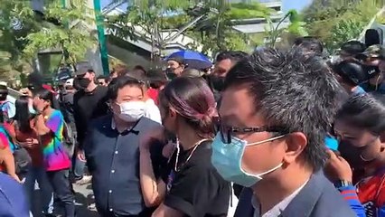 ทราย-อานนท์-แพนกวิน เข้ารับทราบข้อกล่าวหา 112, 116 จากเหตุการณ์ชุมนุมในวันที่ 29 พ.ย.ที่สน.บางเขน #khaosod