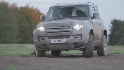Land Rover Discovery 90 P400 - Gravel Track