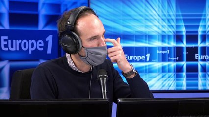 Variante du Covid : la France "applique le principe de précaution", explique Véran