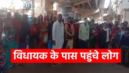 विधायक संदीप जायसवाल के पास पहुंचे लोग