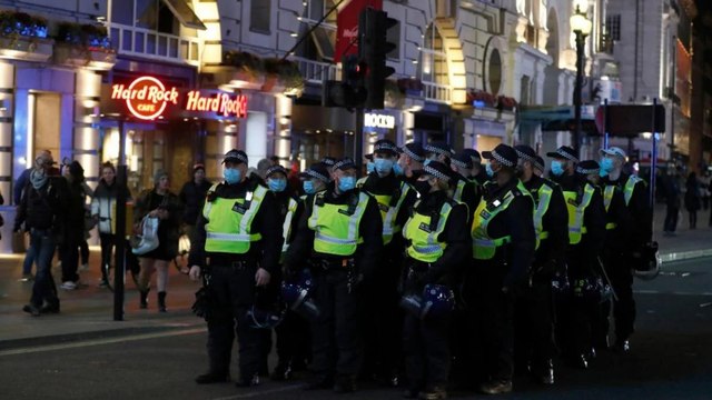 New strain of COVID in Britain triggers panic