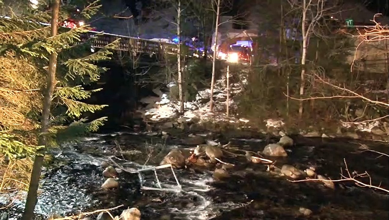 Auto landete in Bachbett: Zwei Schwerverletzte bei Unfall im Zillertal