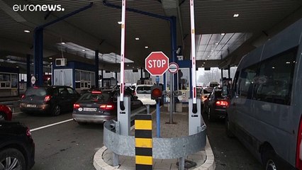 Maxi-esodo verso i Balcani: fuga per aggirare le restrizioni di Natale