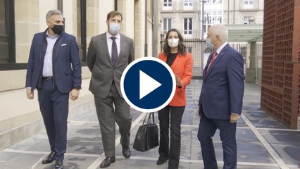 PP y Cs critican la "ausencia" del Gobierno con el plan de Navidad