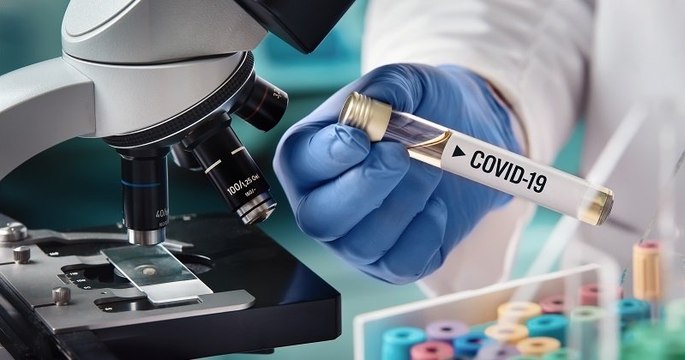 Suite à la découverte d'une nouvelle mutation du Covid-19 au Royaume-Uni, les pays européens suspendent leurs vols